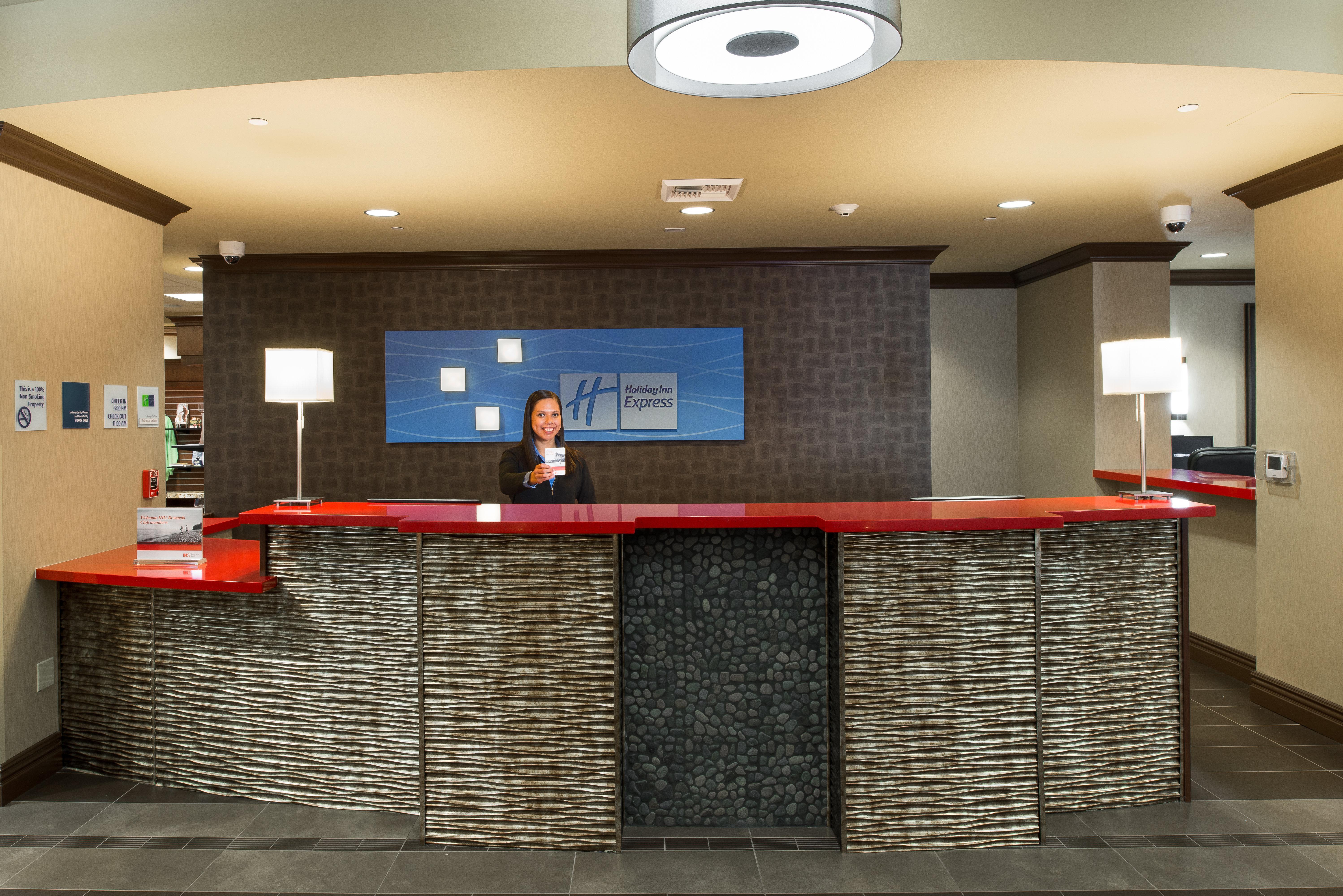 Holiday Inn Express Redwood National Park By Ihg Klamath Exteriör bild