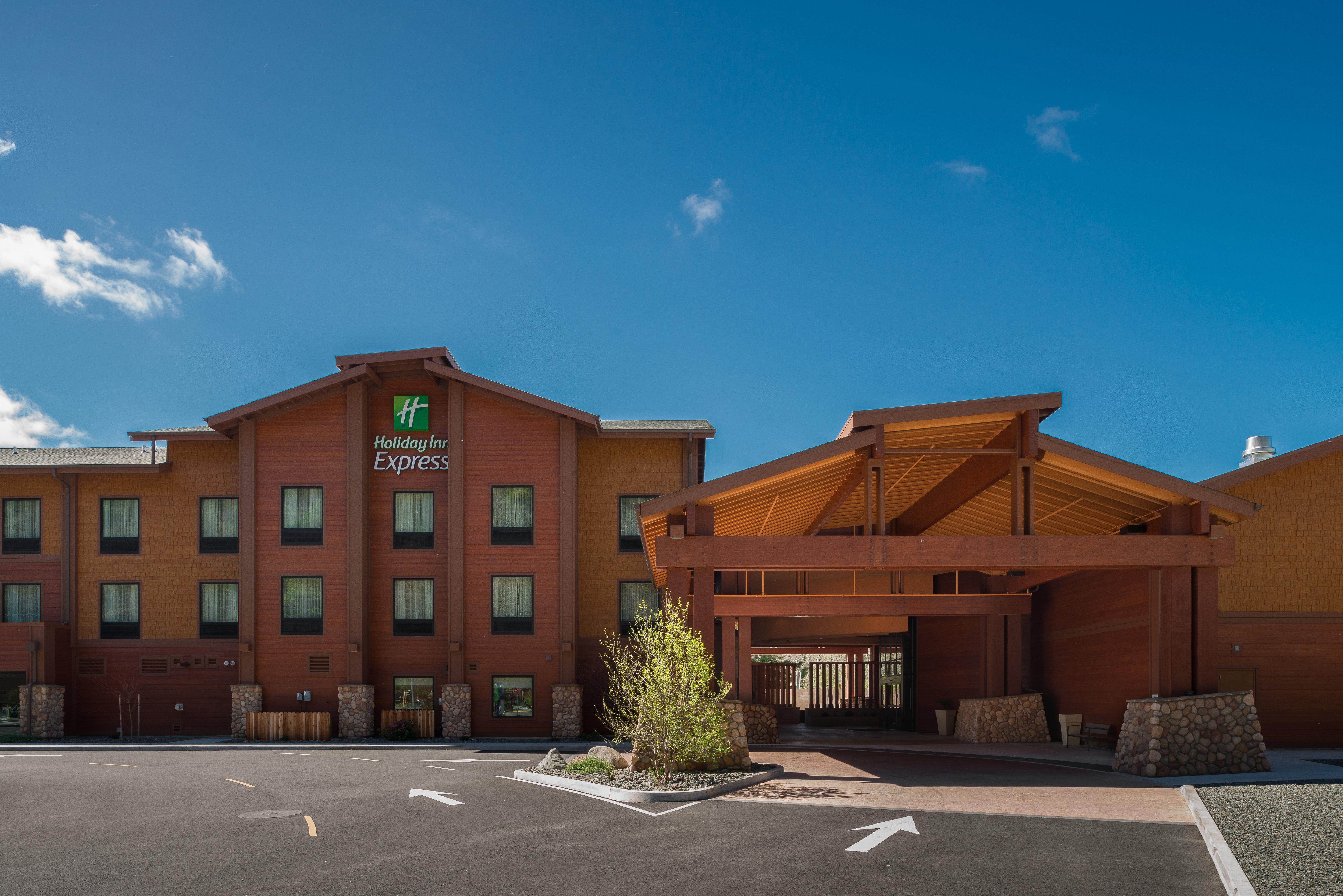 Holiday Inn Express Redwood National Park By Ihg Klamath Exteriör bild