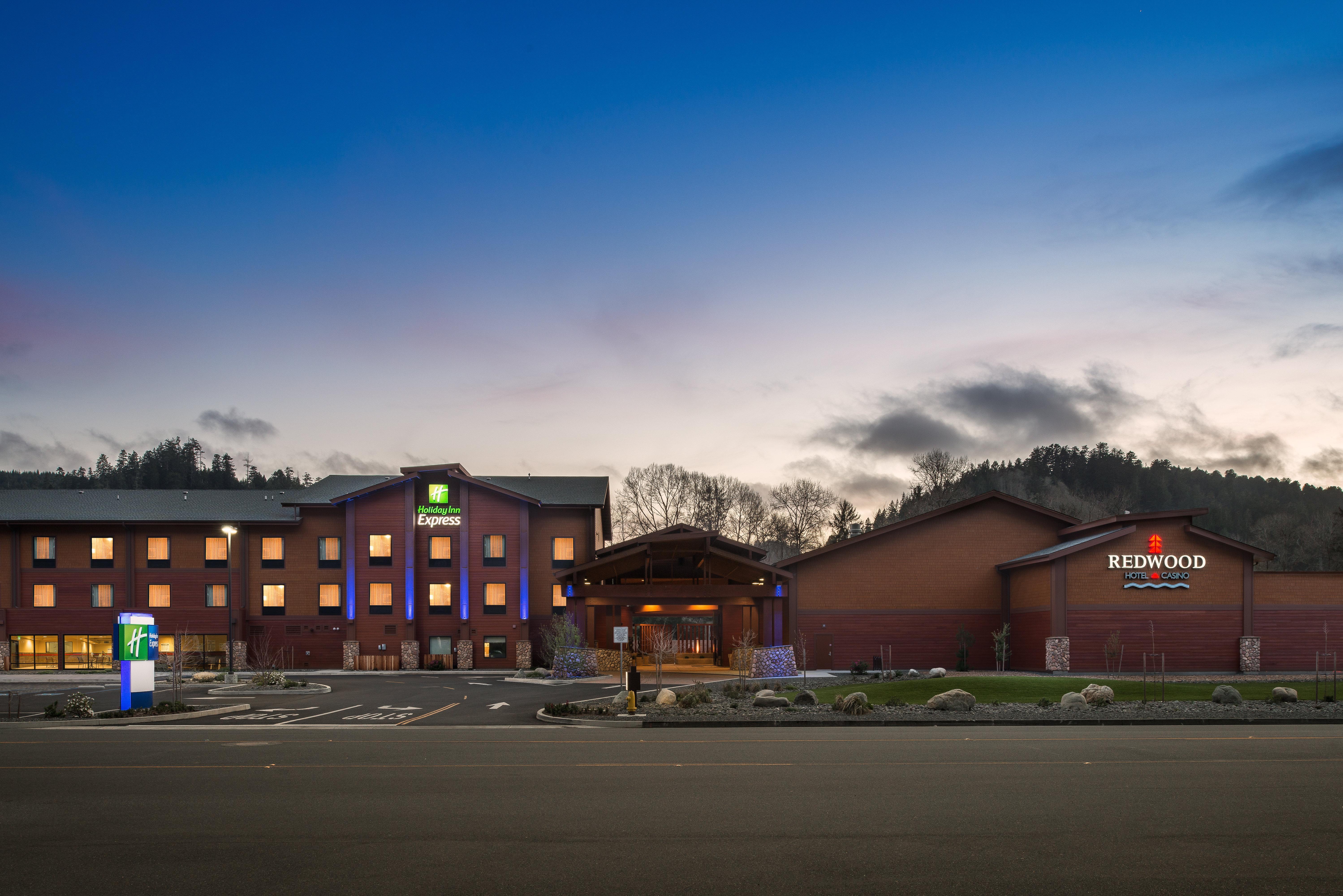 Holiday Inn Express Redwood National Park By Ihg Klamath Exteriör bild