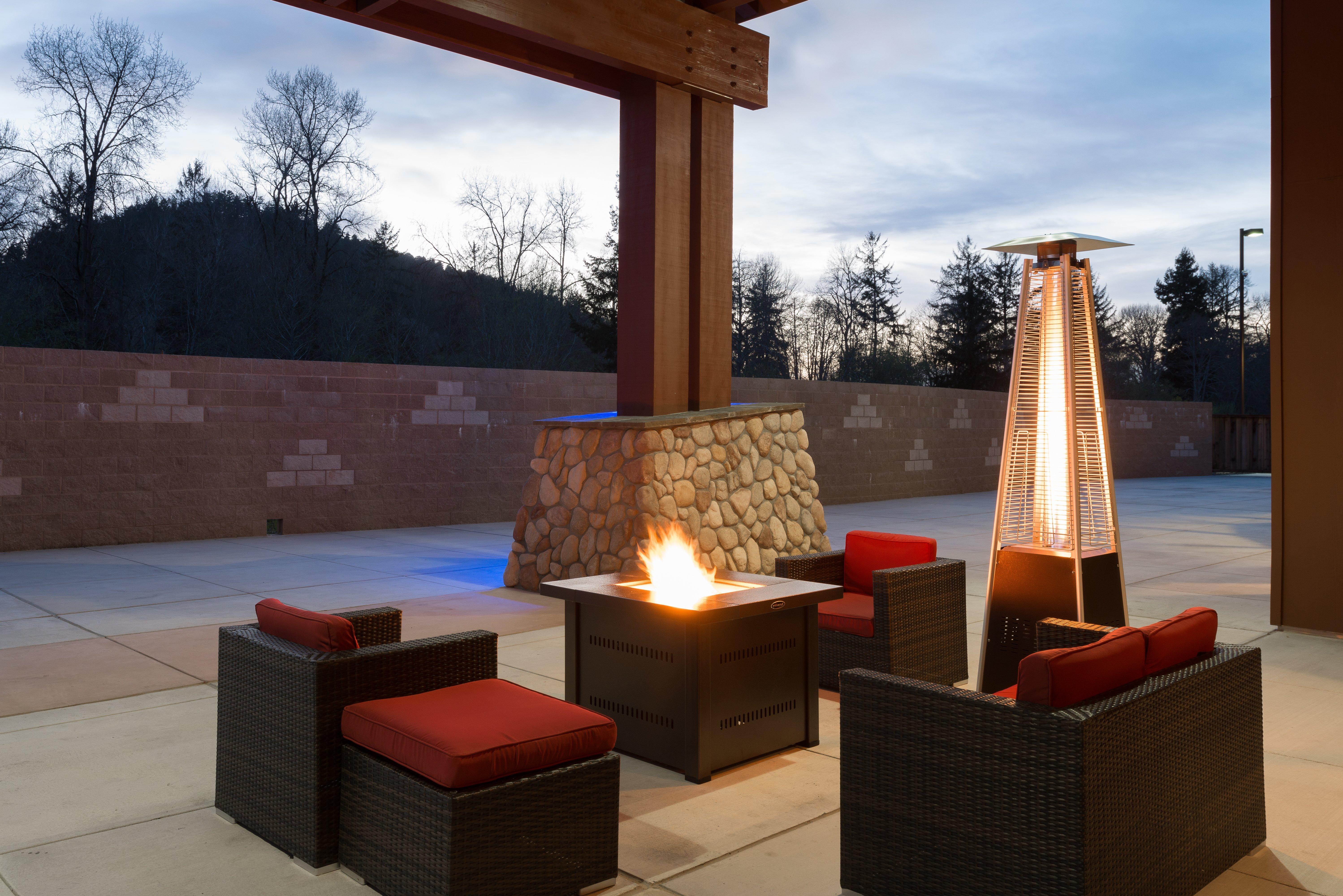 Holiday Inn Express Redwood National Park By Ihg Klamath Exteriör bild